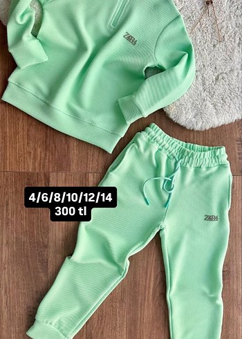 Kız Çocuk Pembe Örgü Sweatshirt ve Eşofman Takımı - Görsel 3