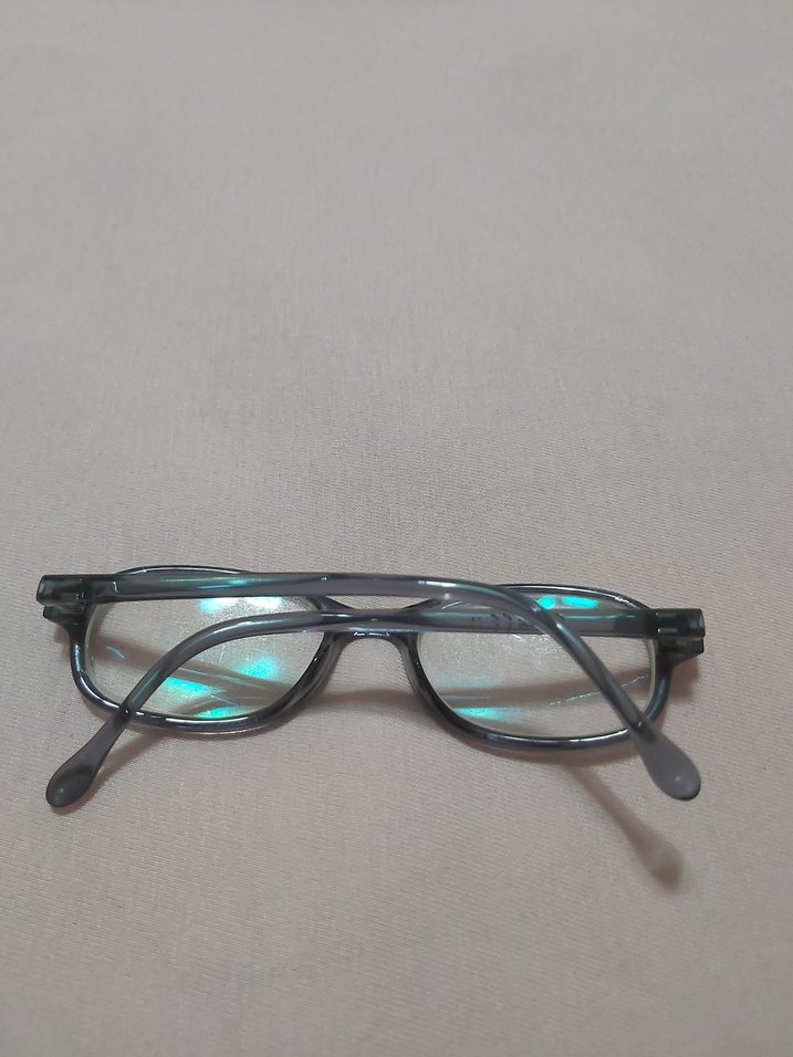 Şeffaf Gri çocuk Gözlüğü - Görsel 2