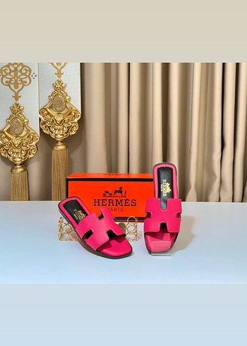 Hermes Pembe Tokalı Topuklu Kadın Terlik