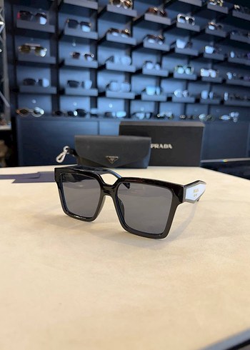 Prada Siyah Transparan Kadın Güneş Gözlüğü