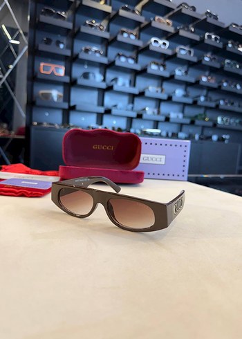 Gucci Siyah Parlak Gucci Kadın Güneş Gözlüğü