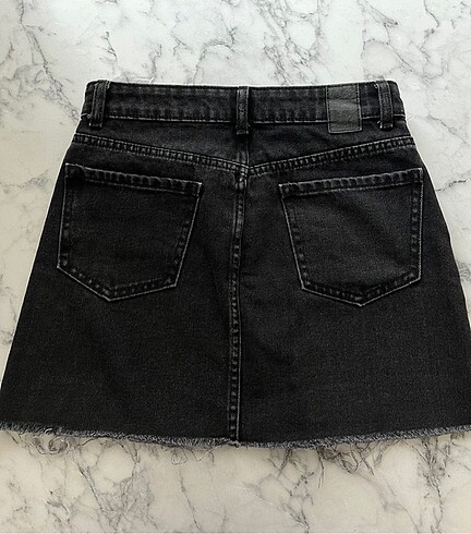 Bershka mini yırtmaçlı etek