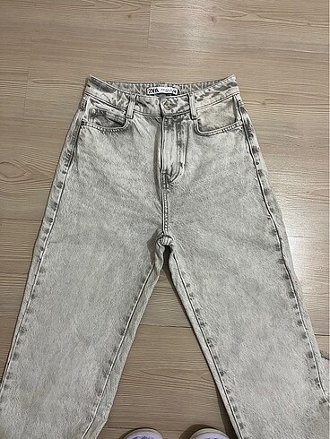 Zara straight jean