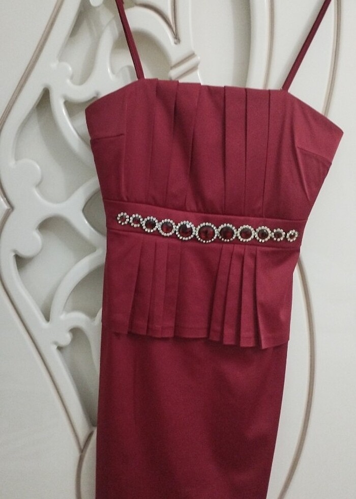 Yılbaşı için şık gece elbisesi - Görsel 2