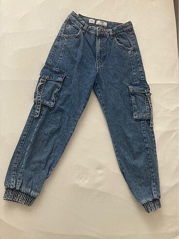 Bershka Kargo Jean