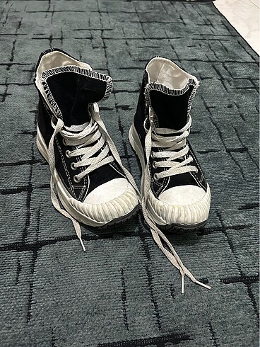 Butigo marka yüksek taban converse