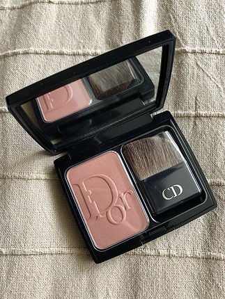 universal Beden Dior 849 Mimi Blush allık