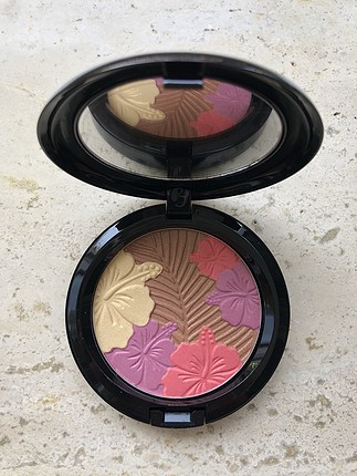 MAC pudra-aydınlatıcı-bronzer-allık