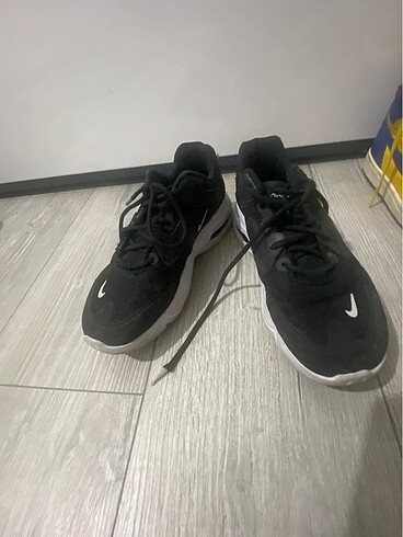 37,5 Beden siyah Renk Nike ayakkabı