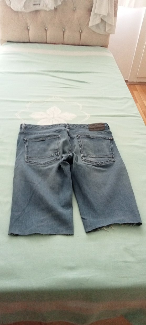 kısa kot pantolon beden 32 az kullanıldı yeni - Görsel 2