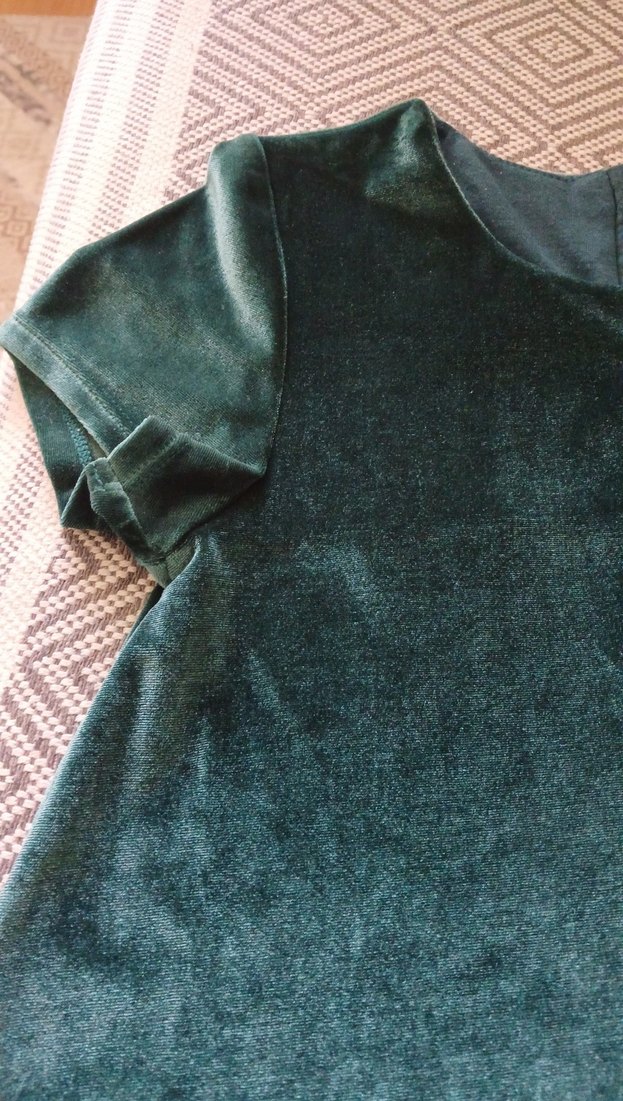 Kız Çocuk Siyah Düğmeli Kısa Kollu Elbise - Görsel 4