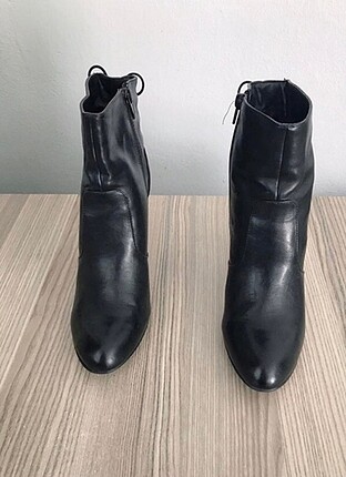 Deichmann Bot