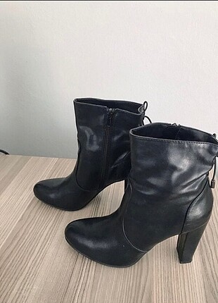 Deichmann Deichmann Bot