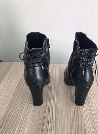 38 Beden Deichmann Bot