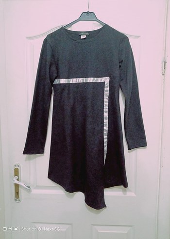 Uzun Kollu Siyah Minimalist Tunik - Görsel 3