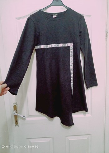 Uzun Kollu Siyah Minimalist Tunik - Görsel 2