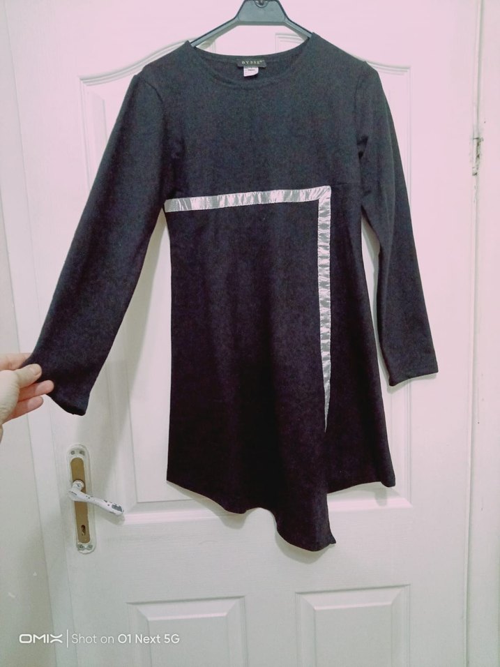 Uzun Kollu Siyah Minimalist Tunik - Görsel 2