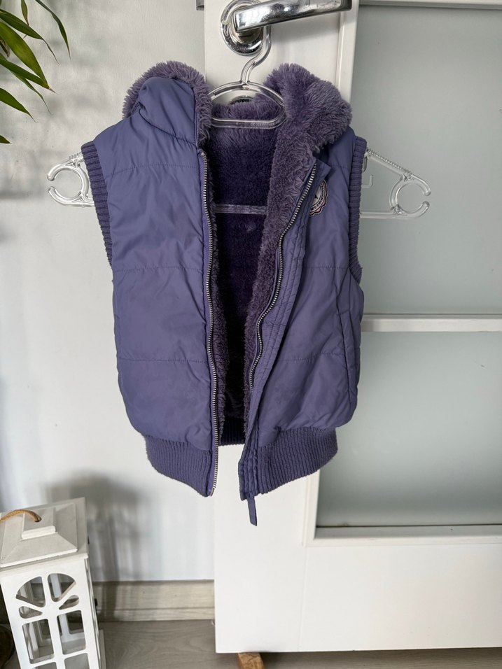 Kız Çocuk Mor Kürklü Yelek - Görsel 2