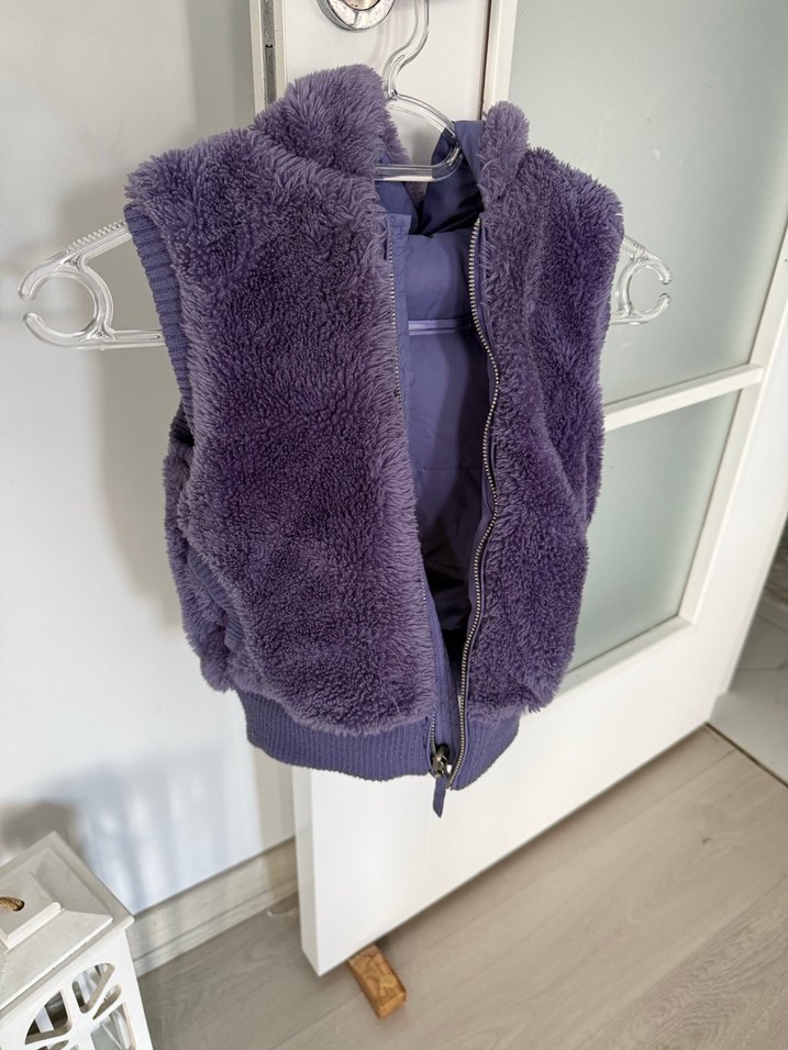 Kız Çocuk Mor Kürklü Yelek - Görsel 4