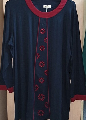 Yeni etiketli tunik