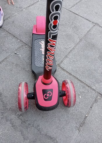 Hot Wheels Pembe Renkli Çocuk Scooterı