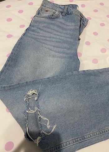 Kadın Açık Mavi Yırtık Kot Pantolon