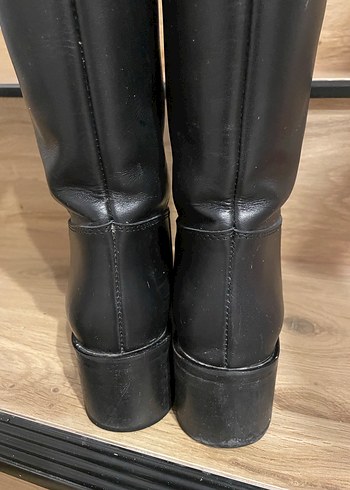Siyah Topuklu Kadın Çizme - Görsel 3
