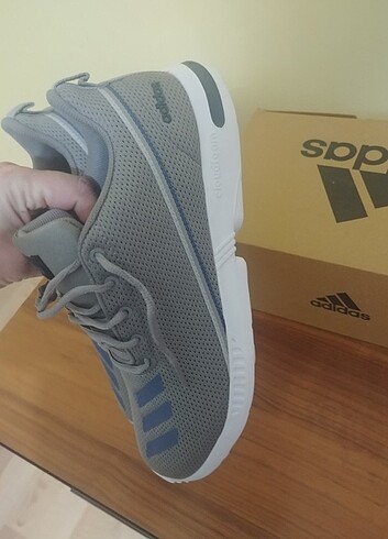 Orjinal Adidas. Sıfır kutusunda
