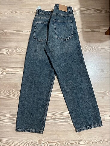 42 Beden mavi Renk Pull&Bear Baggy jean 42 beden