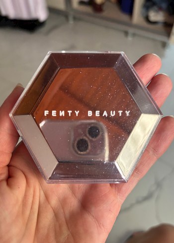 Fenty Beauty how many carats hıghlıter