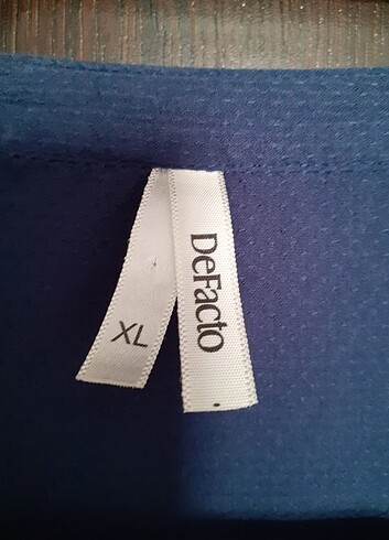 xl Beden Defacto gömlek