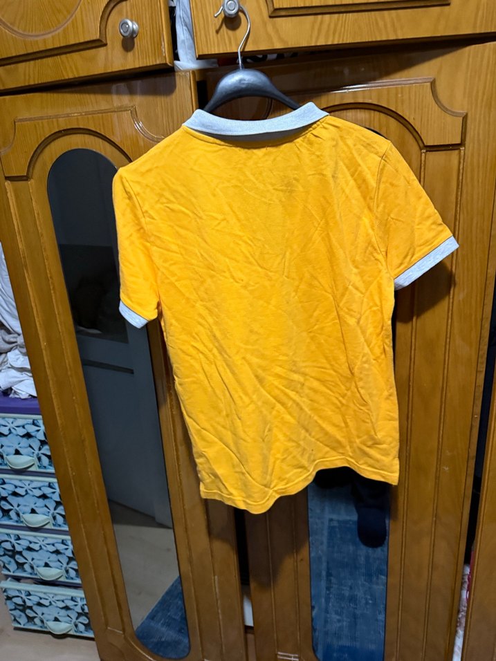 Sarı Düğmeli Erkek Polo Tişört - Görsel 2