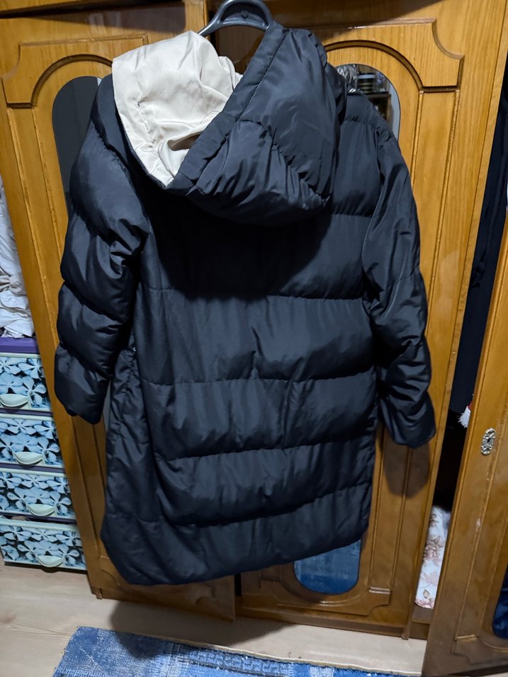 Siyah Kapüşonlu Midi Kadın Kışlık Mont - Görsel 2