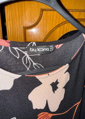 Siyah Çiçek Desenli Uzun Salaş Elbise - Görsel 2