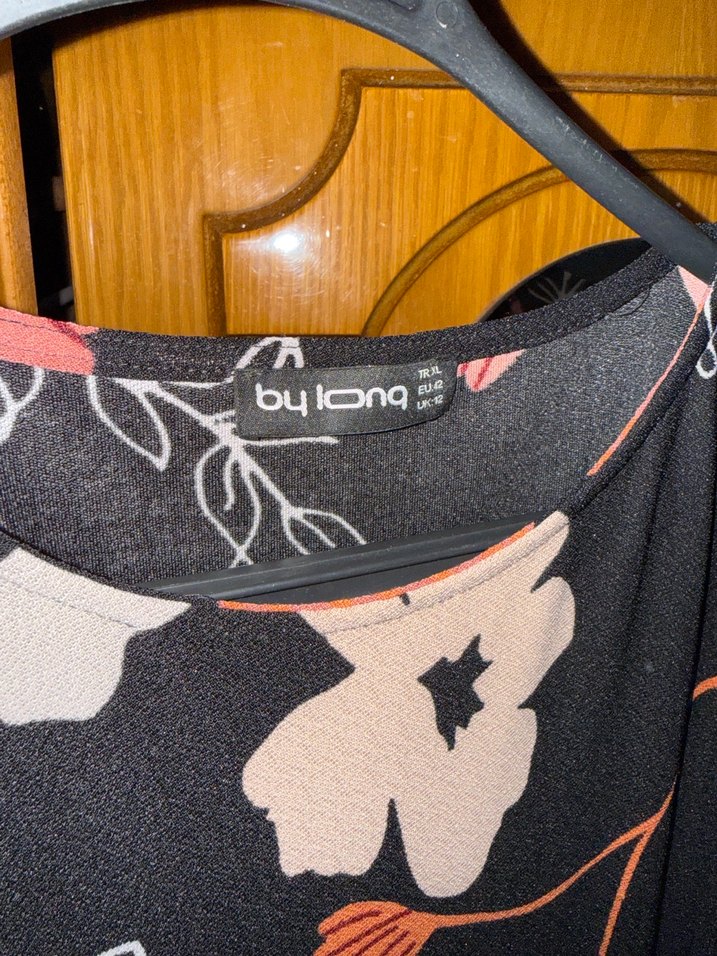 Siyah Çiçek Desenli Uzun Salaş Elbise - Görsel 2