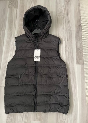 Siyah Kapüşonlu Kadın Şişme Yelek - Görsel 2