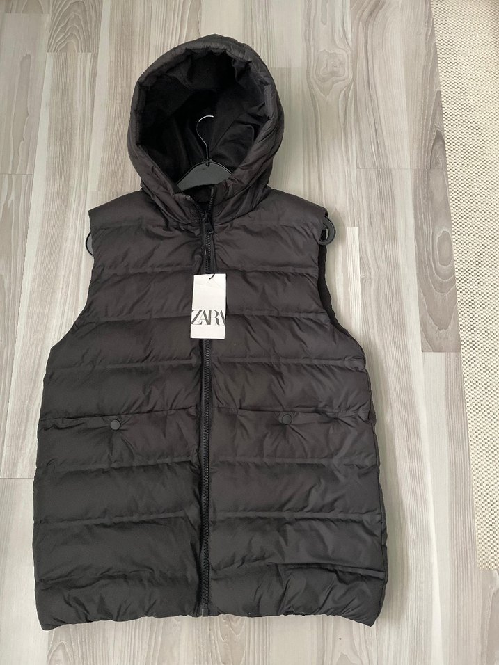 Siyah Kapüşonlu Kadın Şişme Yelek - Görsel 3