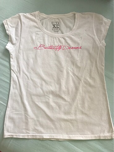 Beyaz tshirt