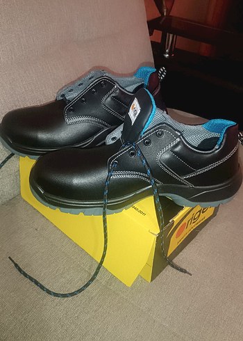 Siyah Bağcıklı Erkek Kauçuk Bot - Görsel 2