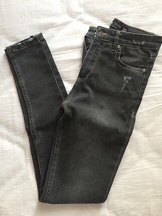 Gri jean