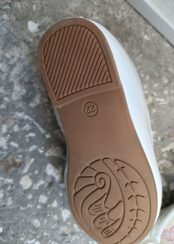 Beyaz Kız Çocuk Tokalı Babet - Görsel 3