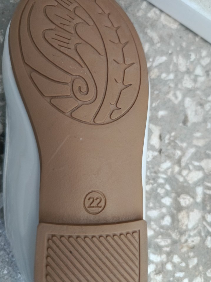 Beyaz Kız Çocuk Tokalı Babet - Görsel 4