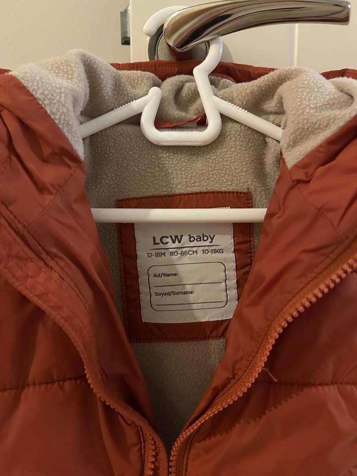 Kahverengi Kapüşonlu Erkek Çocuk Mont - Görsel 3