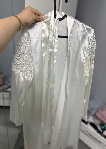 Sabahlık ve gecelik ikili takım Piere carden - Görsel 2