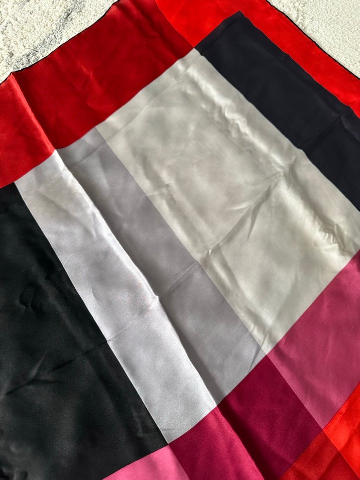 Aker ipek eşarp - Görsel 3