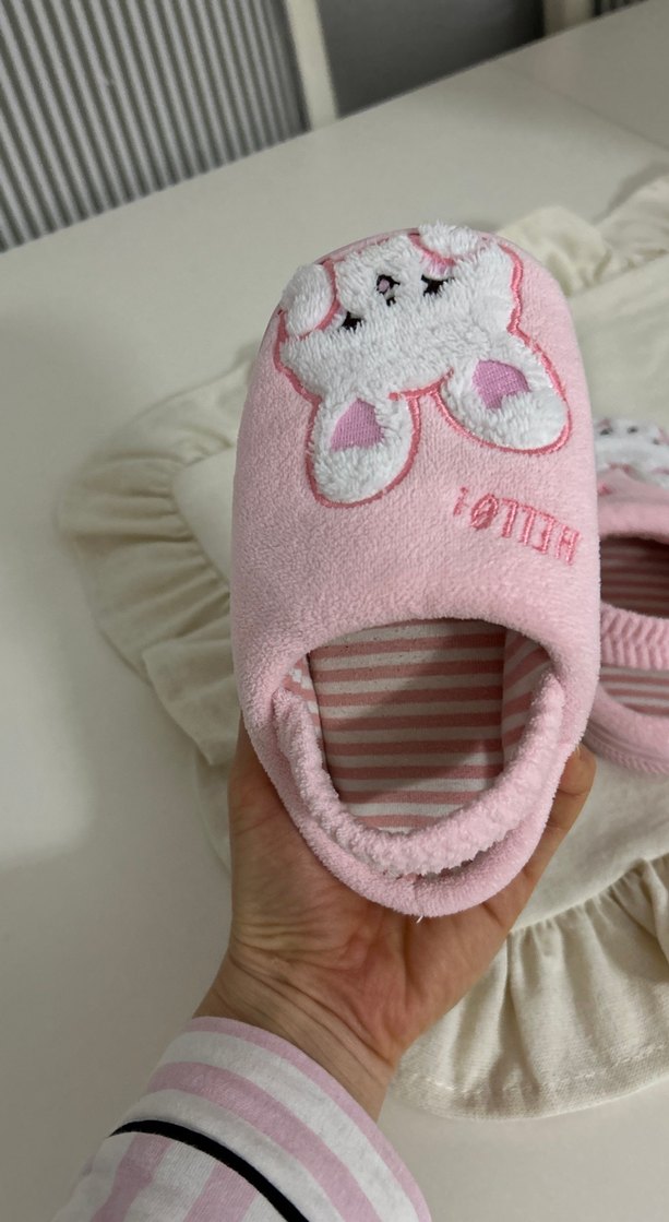 Nakışlı Pembe Kız Çocuk Ev Terliği - Görsel 3