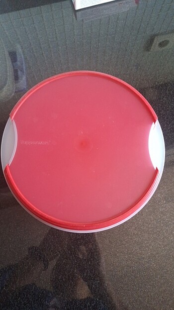 Tupperware saklama kabı