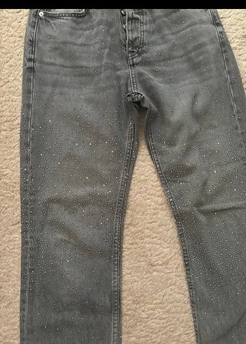 zara taşlı parlak jean - Görsel 3