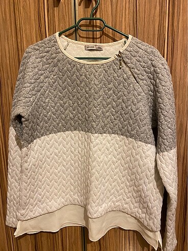 Zara Sweat