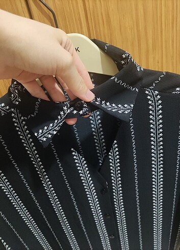 40 Beden Siyah desenli oversize gömlek